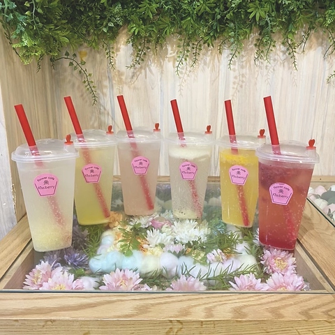 カラフルなフルーツティー